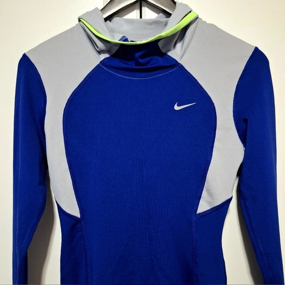 Nike Dri-Fit Womens Pull Over Hoodie Longsleeve Athletic Sporty Bodycon Stretch - Picture 2 of 12